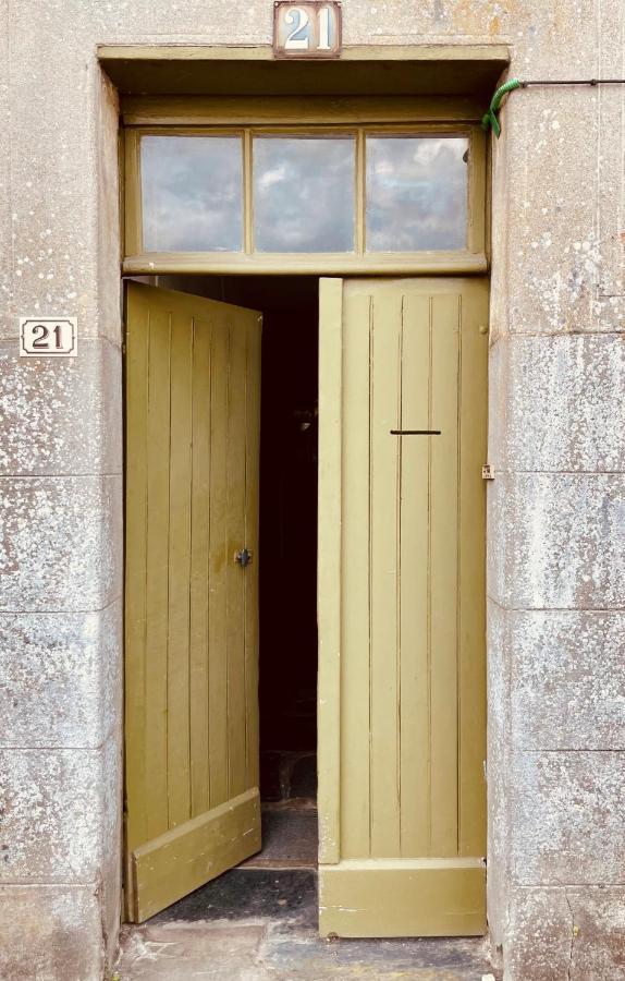Joli Studio A Deux Pas Du Chateau Et Du Centre Vitre  Ngoại thất bức ảnh